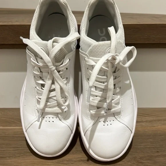 On “Roger” style runner - Picture 2 of 8